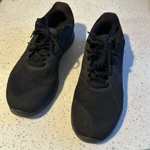 Black Nike Training In Season TR 6 Size 8.5